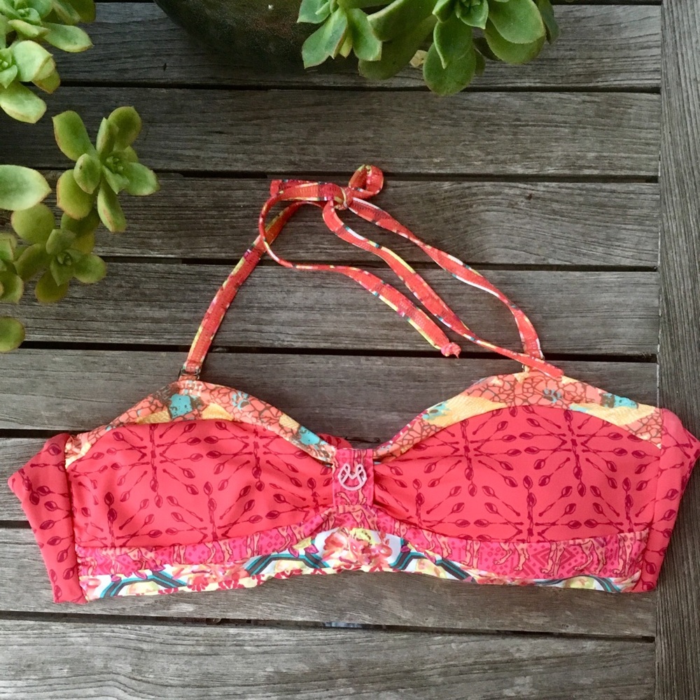 Maaji 🌸 Reservable Swimsuit Top ✨